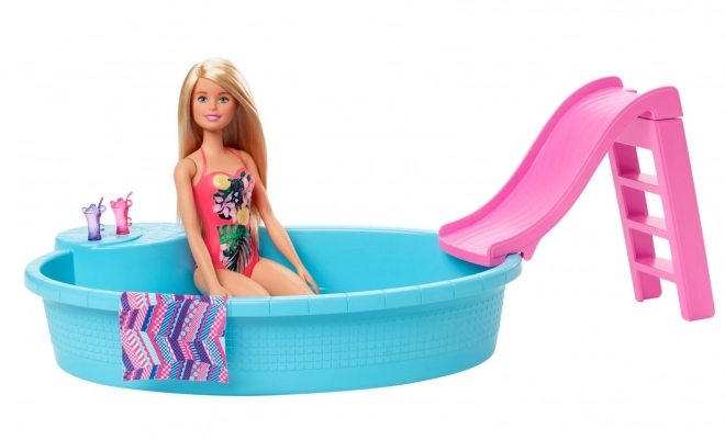 Panenka Barbie s bazénem