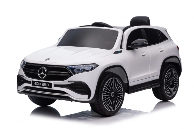 Elektrické auto Mercedes Benz EQA 250 bílé