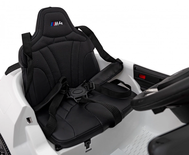 BMW M4 Vehicul Alb – Bílé