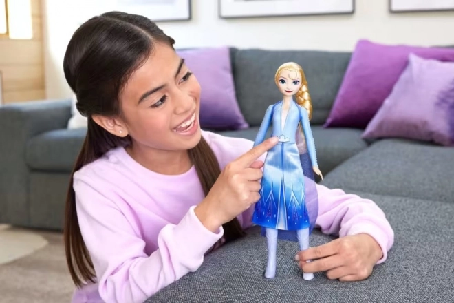 Zpívající panenka Elsa Frozen