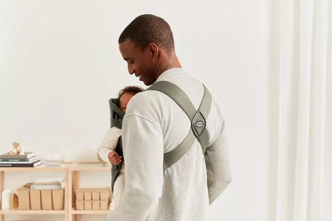 BABYBJORN MINI Tkané dětské nosítko, Tmavě zelená