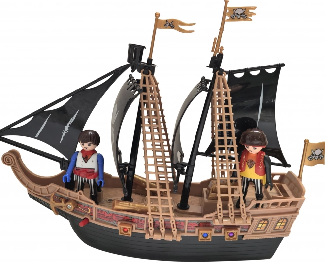 Pirátská loď s figurkami a světelnými a zvukovými efekty 30 cm