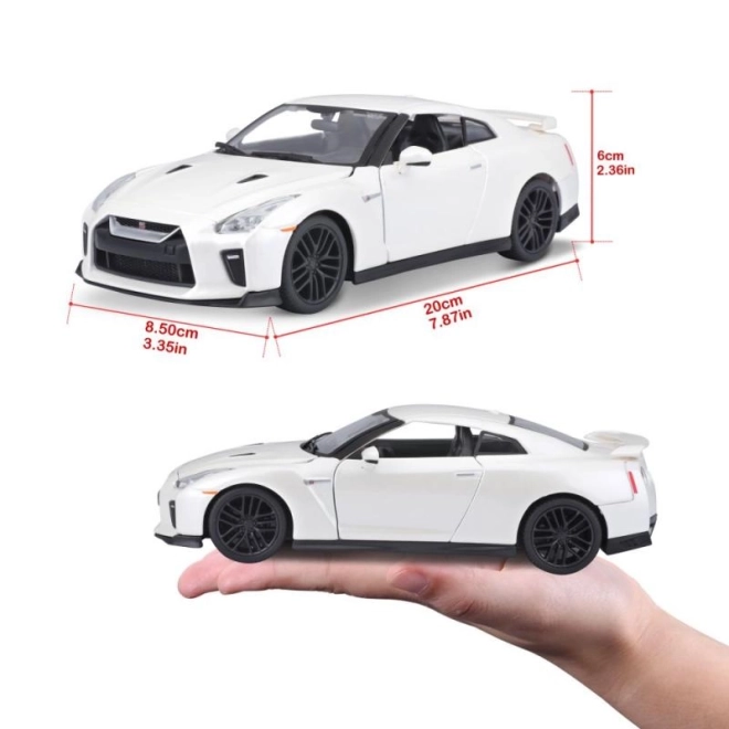 Nissan GT-R Bburago 1:24 metallic bílá – Bílý