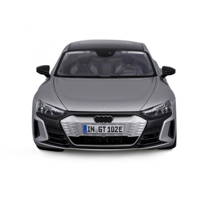 Audi RS E-tron GT stříbrná replika 1:18