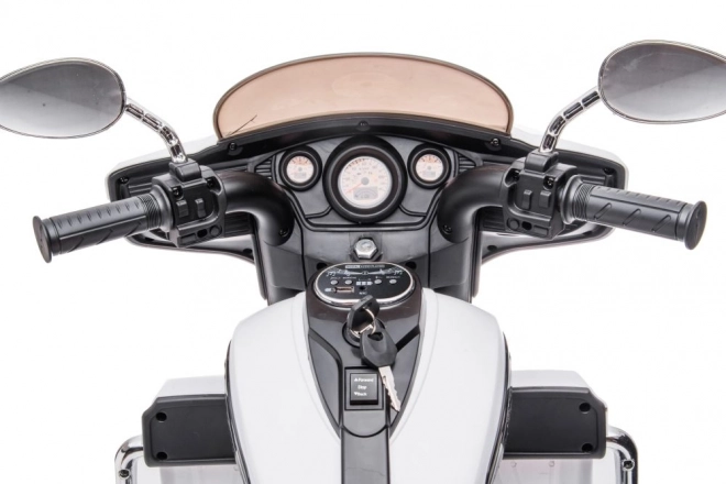 Nabíjecí tříkolová motorka Goldwing White