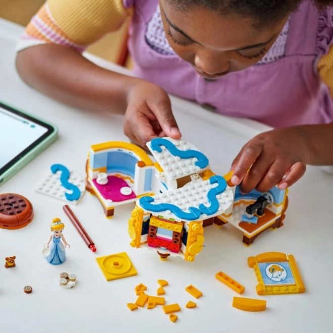 Suknice Popelky od Disney LEGO