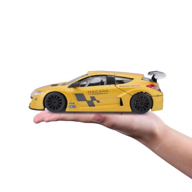 Bburago 1:24 Renault Mégane Trophy Metallic žlutá 18-22115