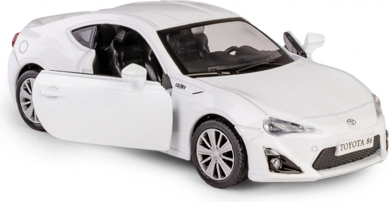 Otevírací dveře a detailní interiér