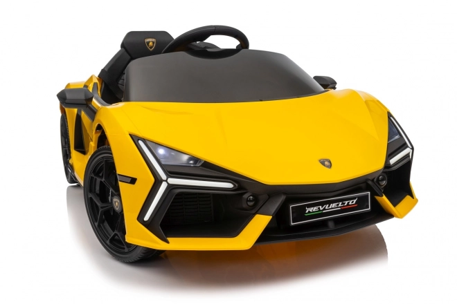 Auto Lamborghini Revuelto žluté