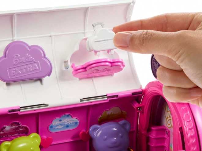 Růžový letoun Barbie Extra Fly Minis s loutkou pilotkou