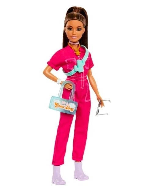 Barbie brunetka v růžovém overalu