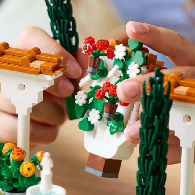 Fontána v zahradě LEGO Icons