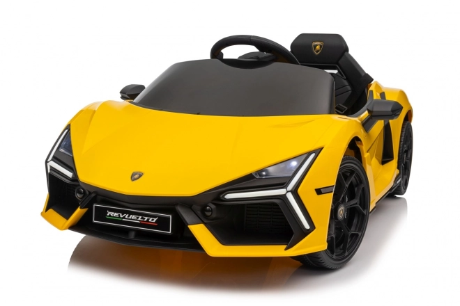 Auto Lamborghini Revuelto žluté