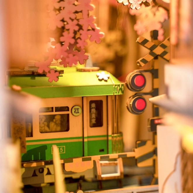 Zarážka na knihy miniatura domečku Sakurová ulička