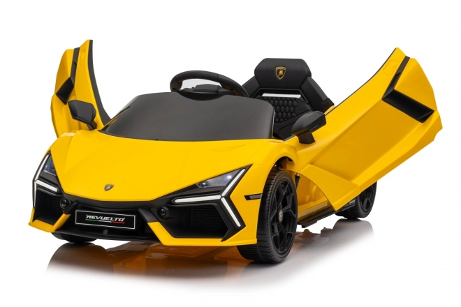 Auto Lamborghini Revuelto žluté