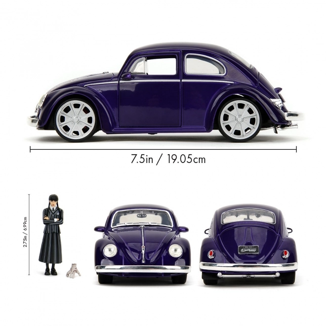Wednesday auto 1972 VW Beetle 1:24 a figurka Wednesday