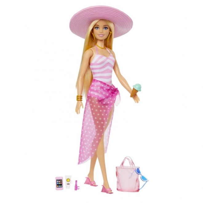 Panenka Barbie na pláži
