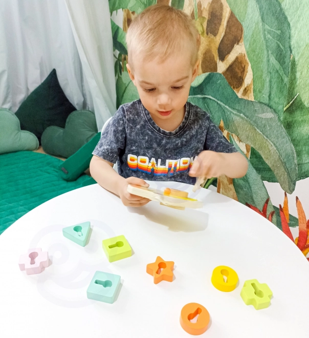 Classic World Montessori dřevěné navlékání klíče a dveře 11 ks