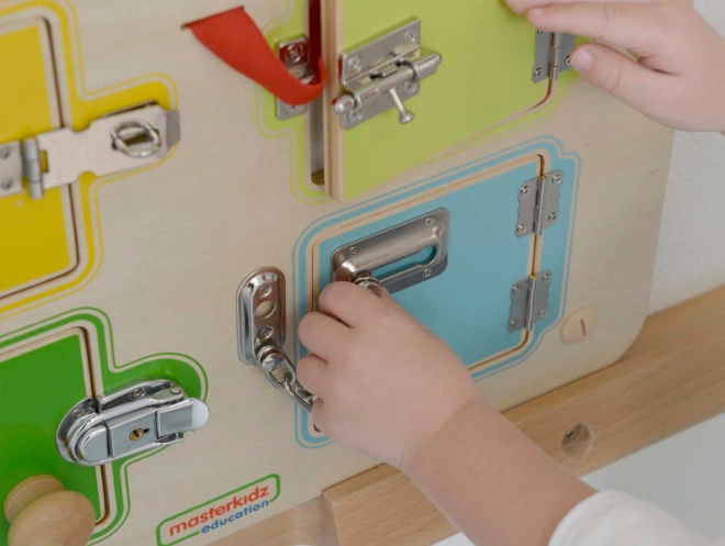 Naučný panel Masterkidz: Otevírání a zavírání zámků
