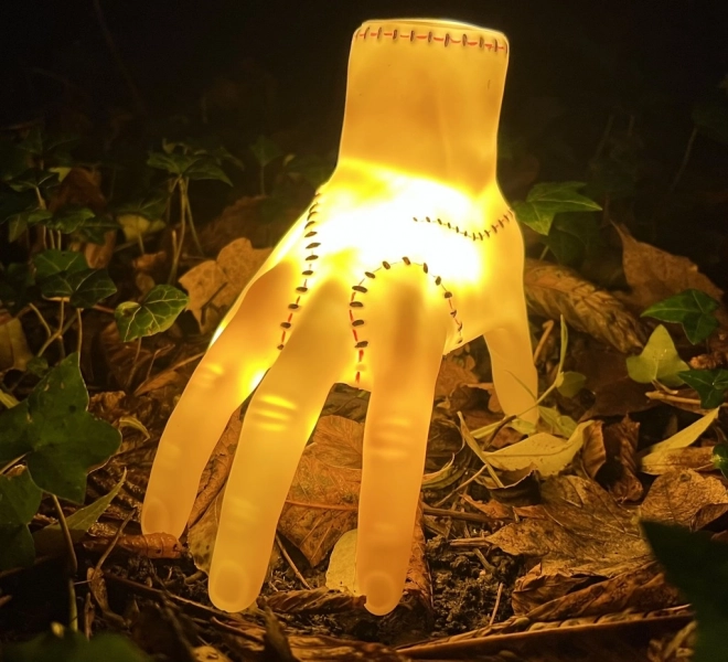 LED lampa Wednesday "Věc"