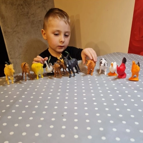 Zvířata na farmě - sada figurek 12ks