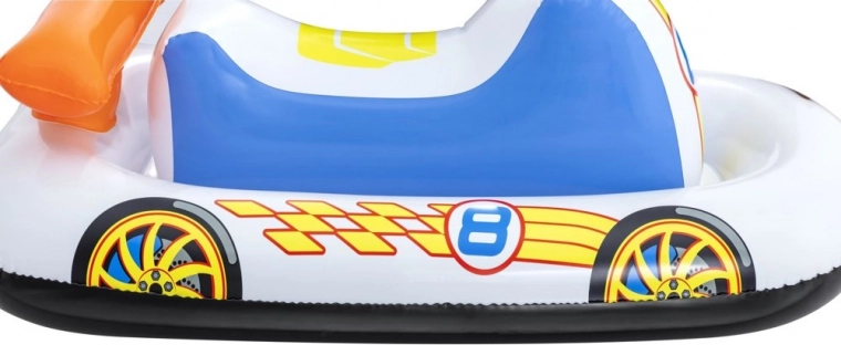 Atraktivní závodní design, který děti milují