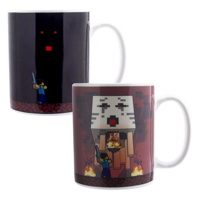 Hrnek měnící se motivem Minecraft Nether
