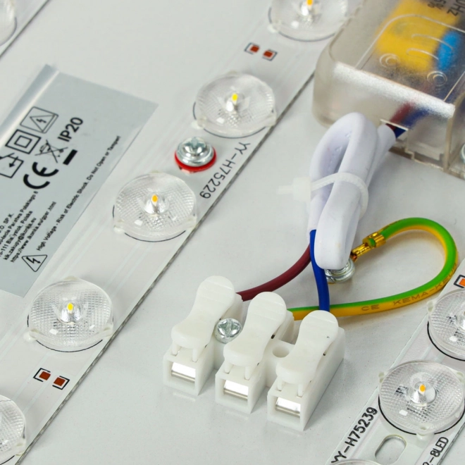 Lampa LED růžová obláček s dálkovým ovládáním