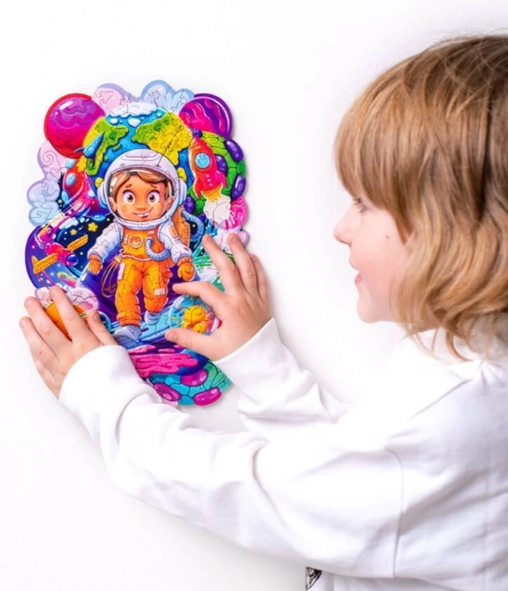 DŘEVĚNÉ BAREVNÉ PUZZLE - Vesmírný dobrodruh