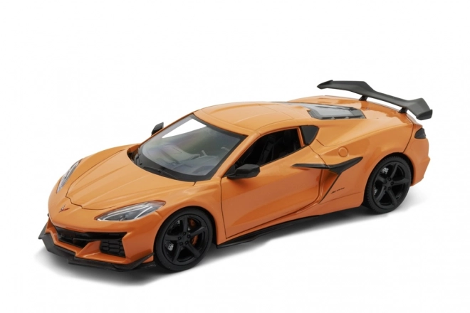 Welly 2023 Chevrolet Corvette Z06 1 : 24 oranžový