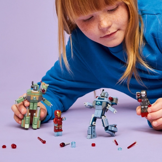 Kostky Super Heroes Iron Man a War Machine proti Hammerovým dronům