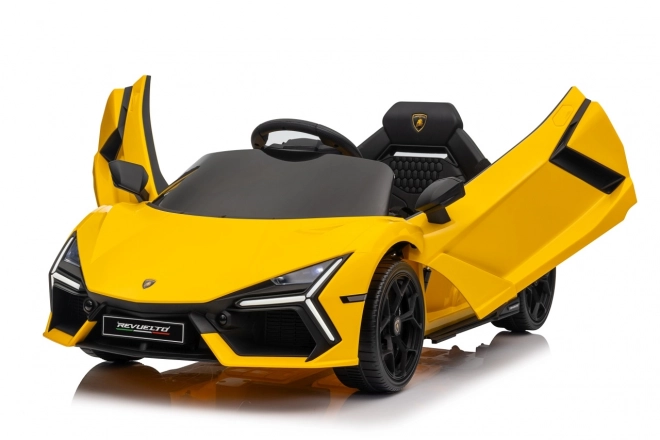 Auto Lamborghini Revuelto žluté