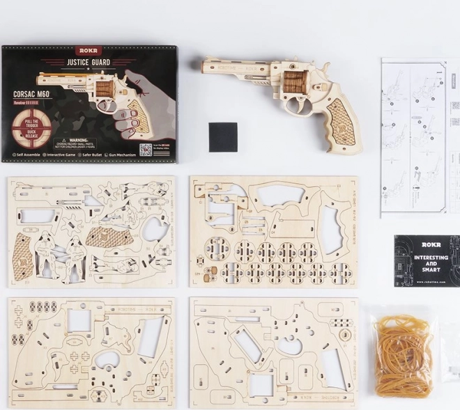 Dřevěné 3D puzzle revolveru Corsac od Robotime