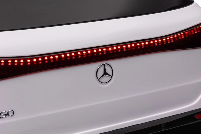 Elektrické auto Mercedes Benz EQA 250 bílé