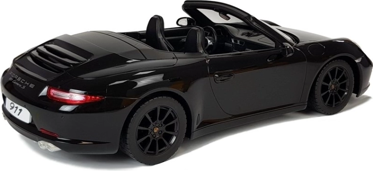 Realistický design s licencí Porsche