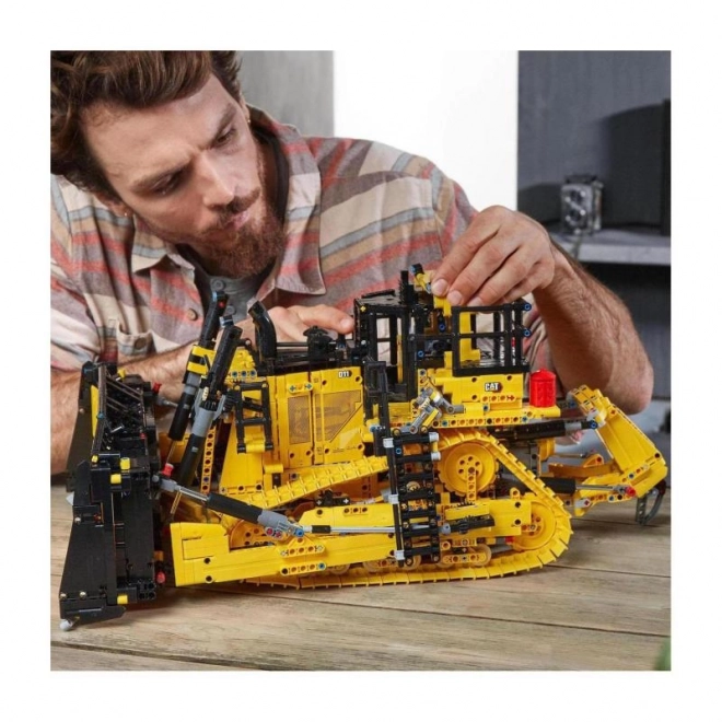 LEGO Technic 42131 Buldozer Cat® D11 ovládaný aplikací