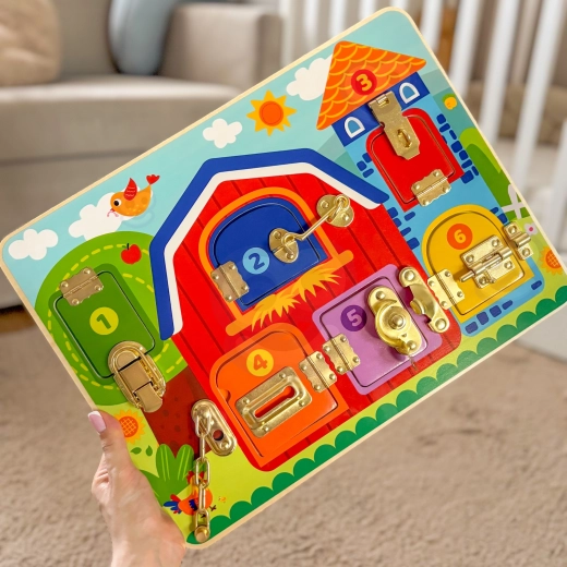 6 různých zámků pro trénink jemné motoriky