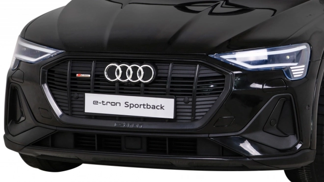 Audi E-Tron Sportback pentru copii + Pilot + tracțiune 4x4 + pornire lentă + radio MP3 + LED – Černá