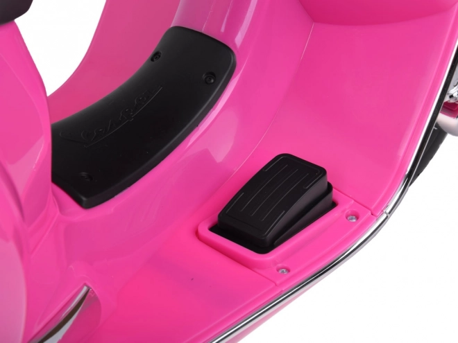 Elektrický skútr Vespa GTS Super pro děti – Bílá