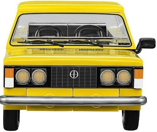 Klasické auto FSO 125p z kostiček