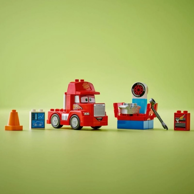 LEGO DUPLO Disney Auta Maniek na závodech