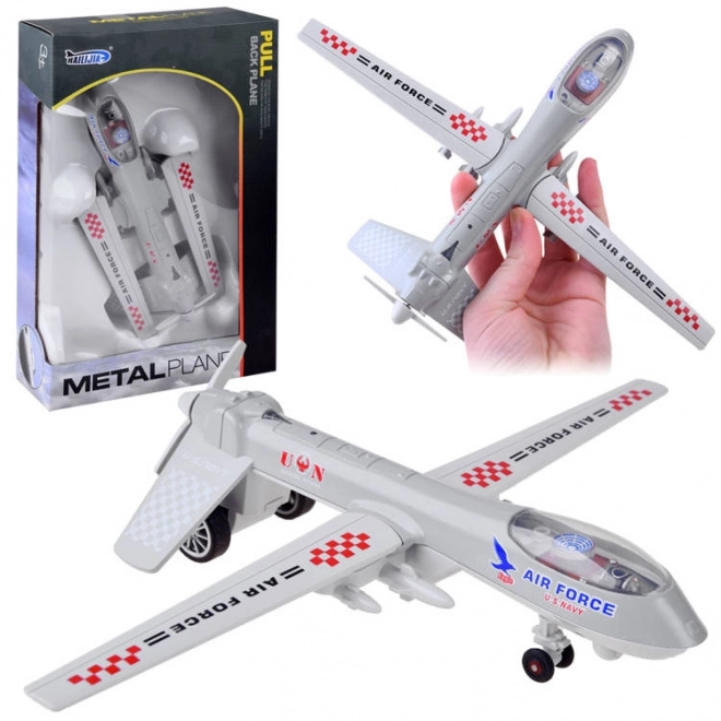 Vojenský kovový dron se zvukem