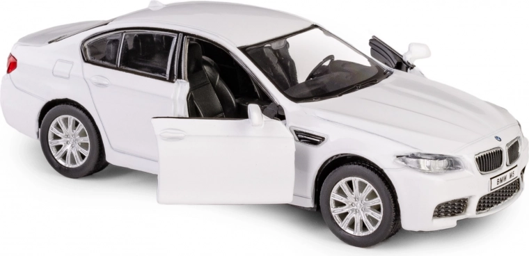 Otevírací dveře pro větší autentičnost