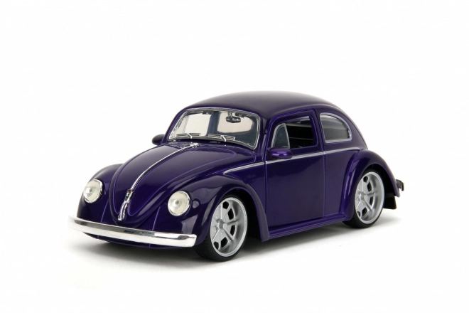 Wednesday auto 1972 VW Beetle 1:24 a figurka Wednesday