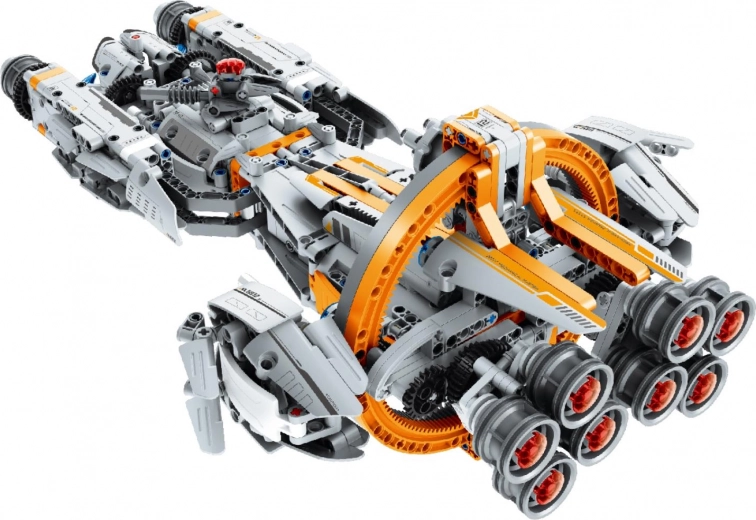 Impozantní více-motorové pohonné sekce