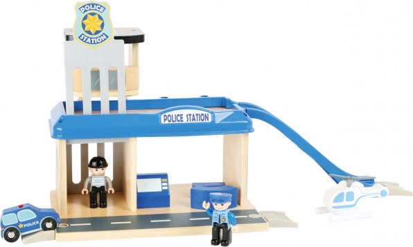 Dřevěná policejní stanice Small Foot s příslušenstvím