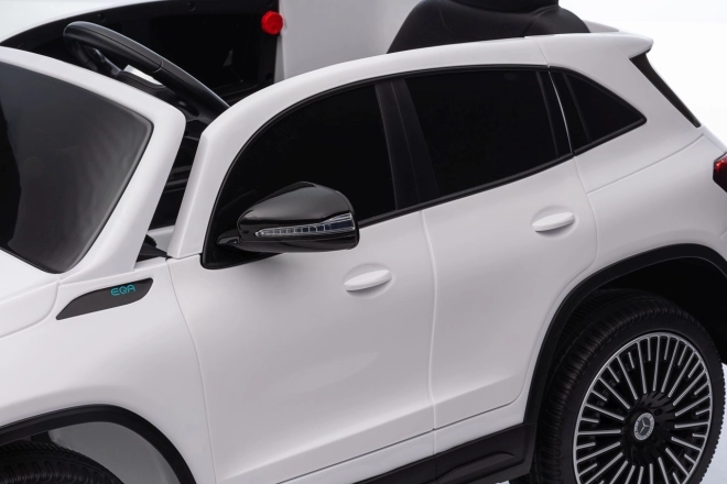 Elektrické auto Mercedes Benz EQA 250 bílé
