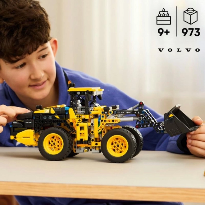 Kolový nakladač Volvo L120 Elektrický LEGO Technic