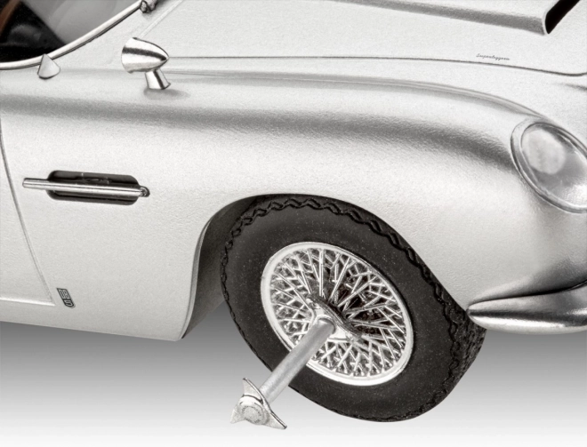Aston Martin DB5 James Bond 007 Goldfinger dárková sada 1/24