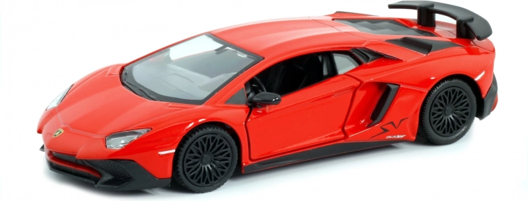 Pull-back pohon a gumová kola